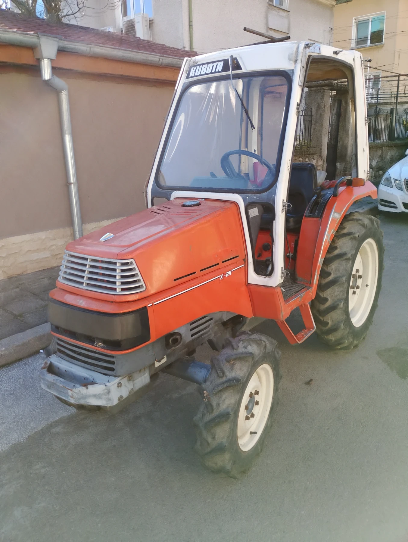 Трактор Kubota  - изображение 2