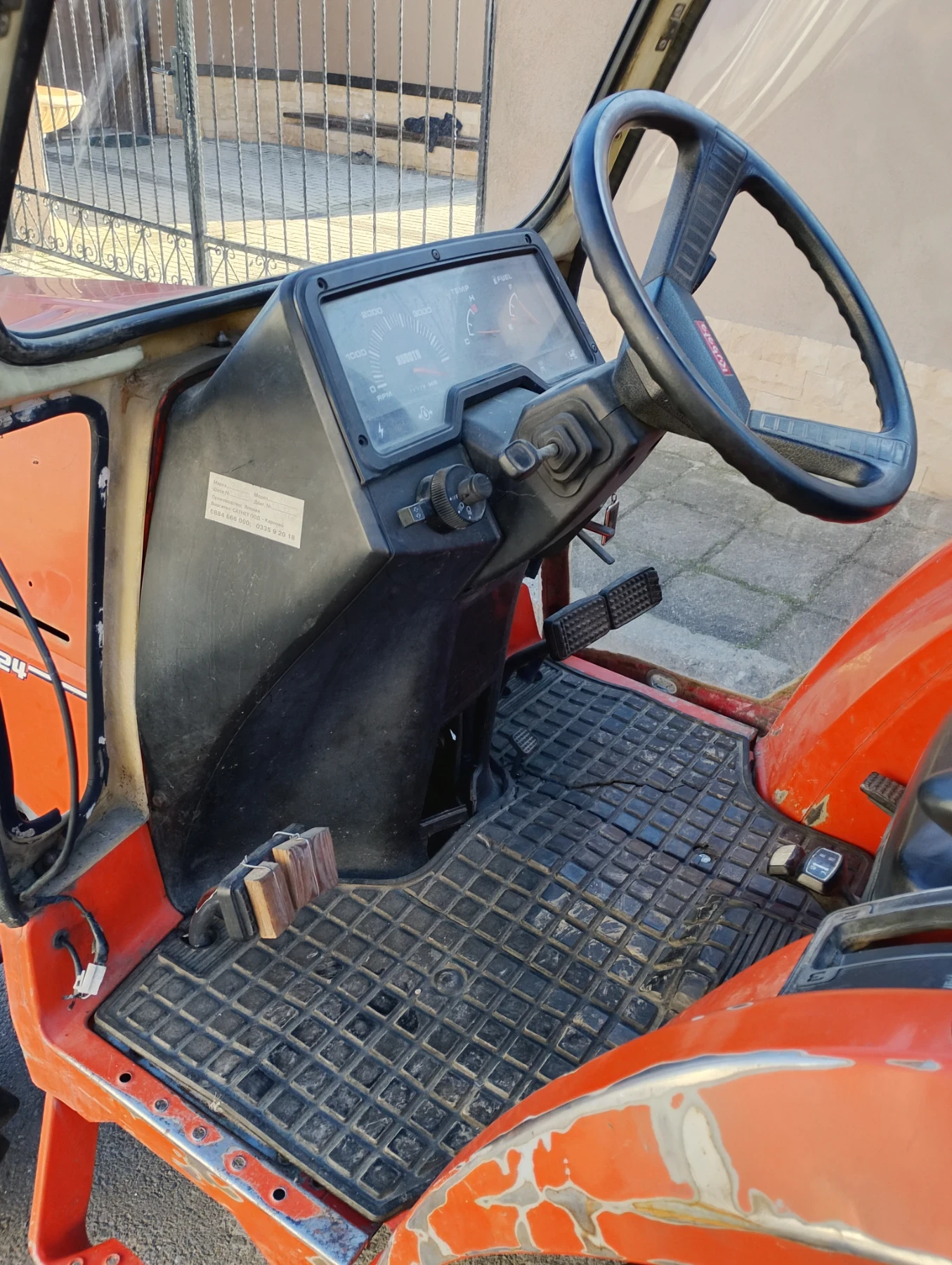 Трактор Kubota  - изображение 3