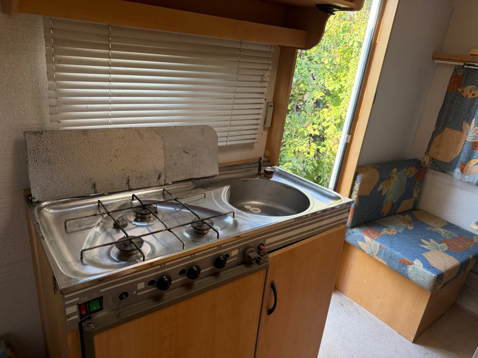 Каравана Caravelair, снимка 6 - Каравани и кемпери - 56343207