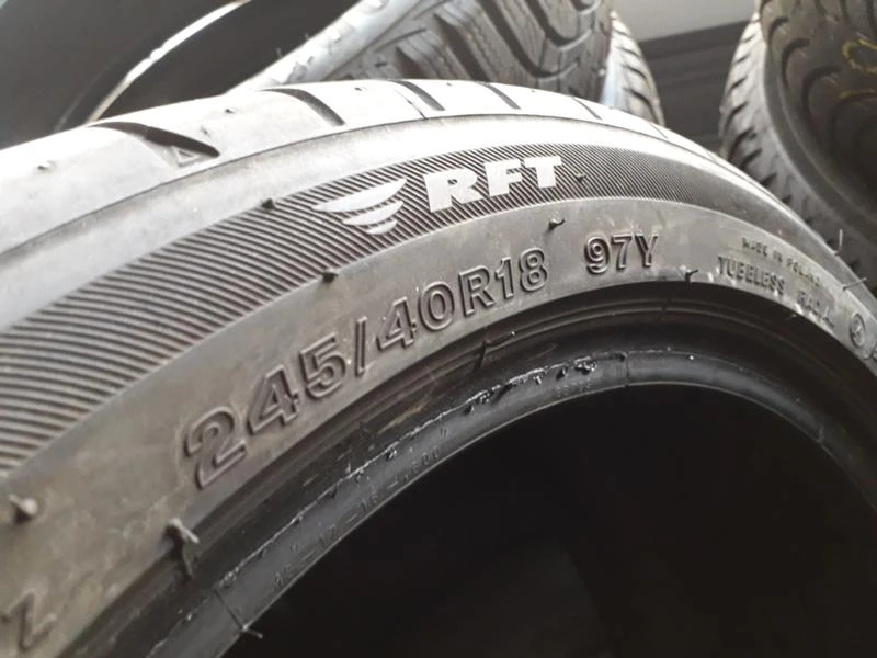 Гуми Летни 245/40R18, снимка 5 - Гуми и джанти - 24665286