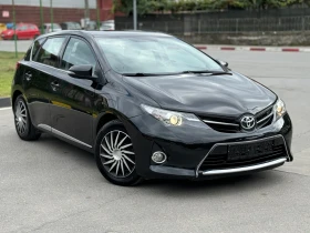 Toyota Auris 2.0 D-4D Навигация* Климатроник* Печка, снимка 1