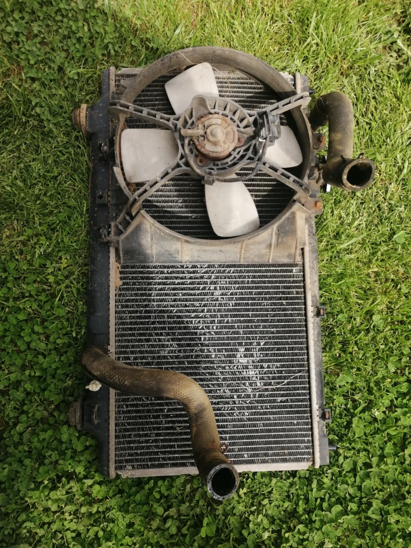 Mazda 323, снимка 5 - Автомобили и джипове - 52037262