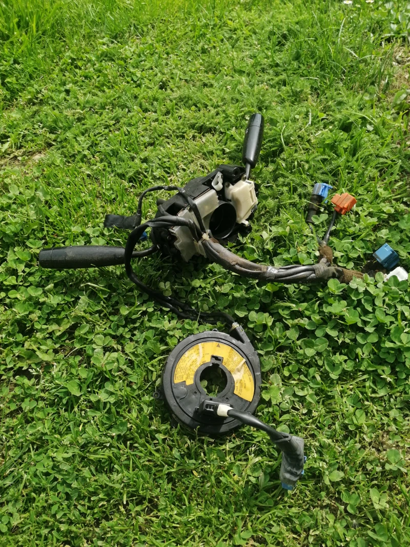 Mazda 323, снимка 4 - Автомобили и джипове - 52037262