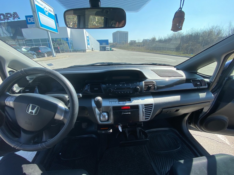 Honda Fr-v, снимка 10 - Автомобили и джипове - 45716707