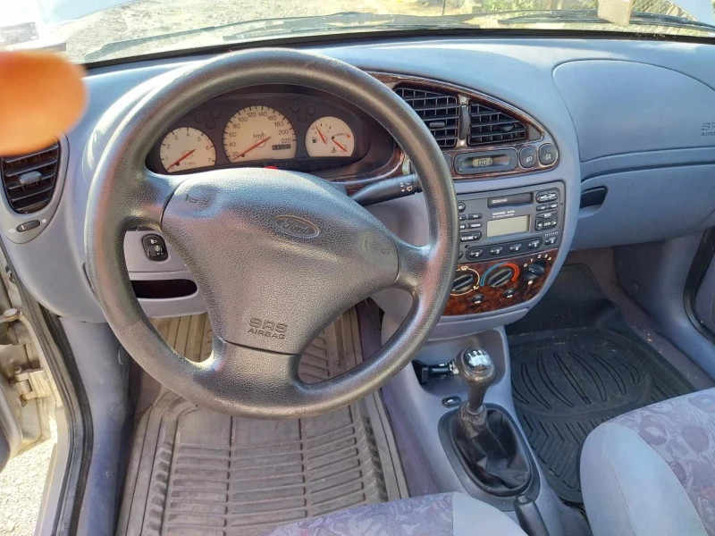 Ford Fiesta, снимка 8 - Автомобили и джипове - 47181766