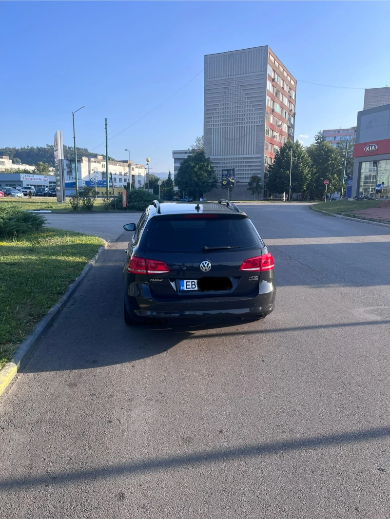 VW Passat, снимка 4 - Автомобили и джипове - 47336773