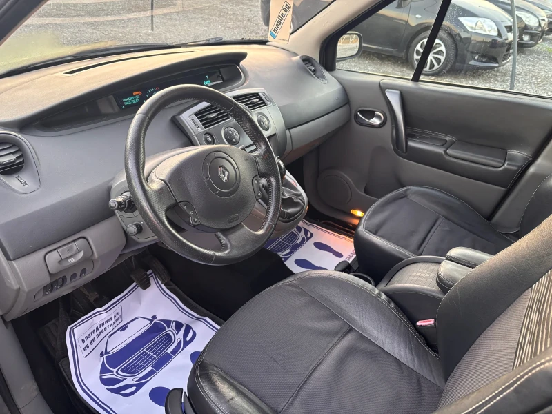 Renault Scenic 1.6i , снимка 9 - Автомобили и джипове - 47400168