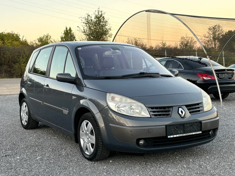 Renault Scenic 1.6i , снимка 8 - Автомобили и джипове - 47400168