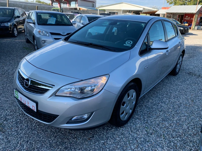 Opel Astra 1.7 CDTI, снимка 1 - Автомобили и джипове - 47539859