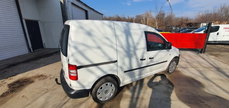 VW Caddy Товарен , снимка 2 - Автомобили и джипове - 48713039