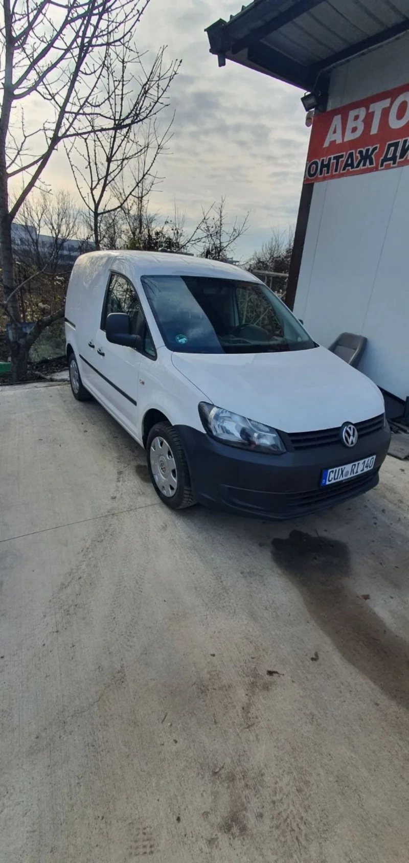 VW Caddy Товарен , снимка 3 - Автомобили и джипове - 48713039