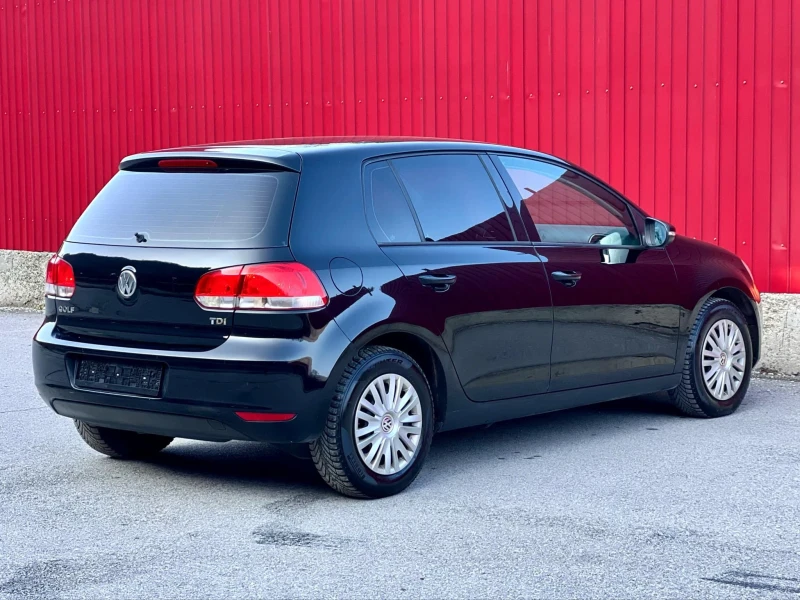 VW Golf 1.6TDI, снимка 5 - Автомобили и джипове - 49091330