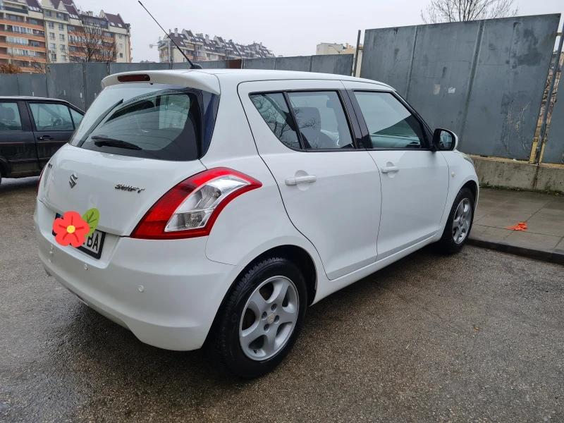 Suzuki Swift, снимка 4 - Автомобили и джипове - 49324363