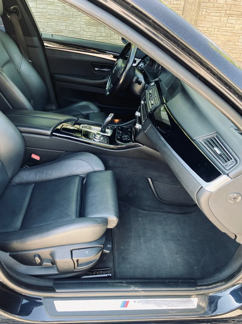 BMW 520 M-sport, снимка 5 - Автомобили и джипове - 52824521
