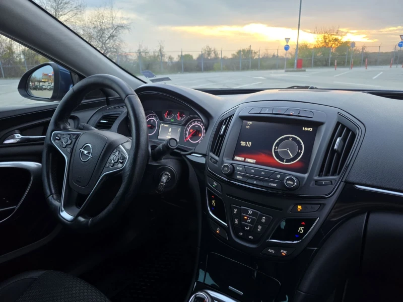 Opel Insignia Cosmo 1.6 SIDI TURBO, снимка 14 - Автомобили и джипове - 52434313