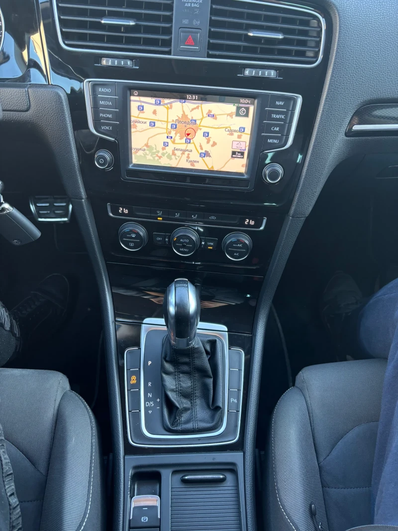 VW Golf HIGHLINE, снимка 16 - Автомобили и джипове - 52773153