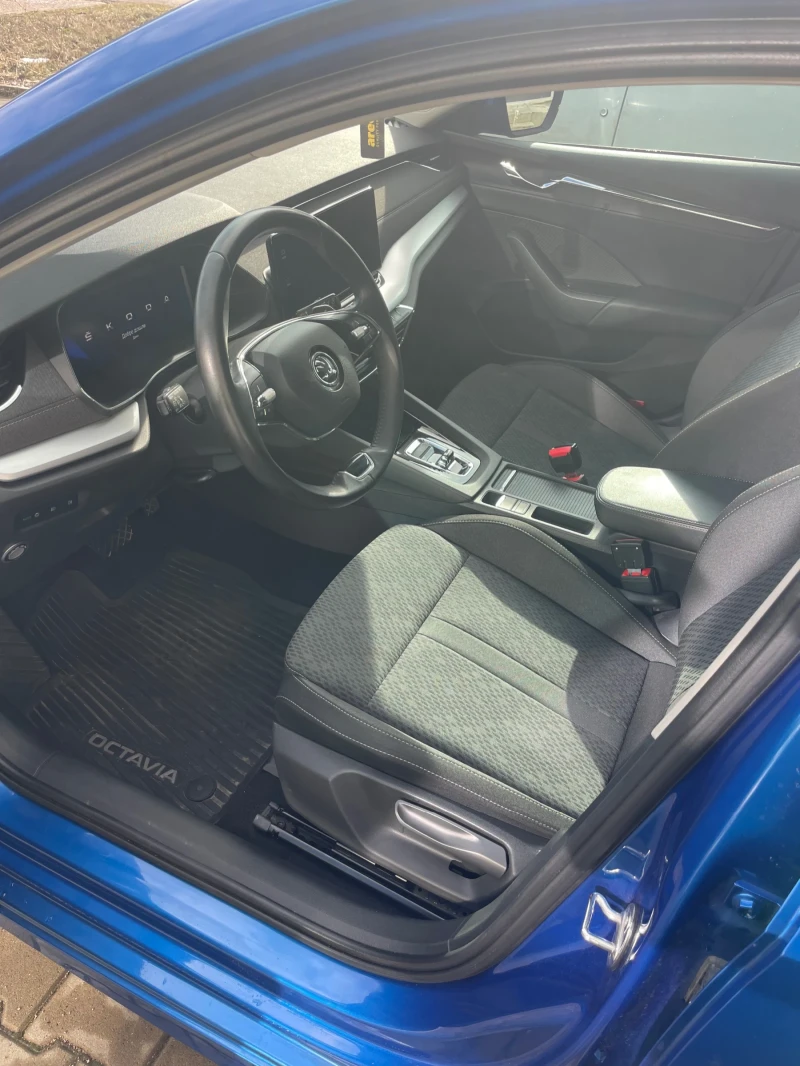 Skoda Octavia 1.5 TSI M-hev DSG, снимка 7 - Автомобили и джипове - 53102237