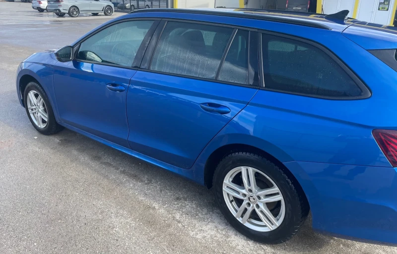 Skoda Octavia 1.5 TSI M-hev DSG, снимка 5 - Автомобили и джипове - 53102237