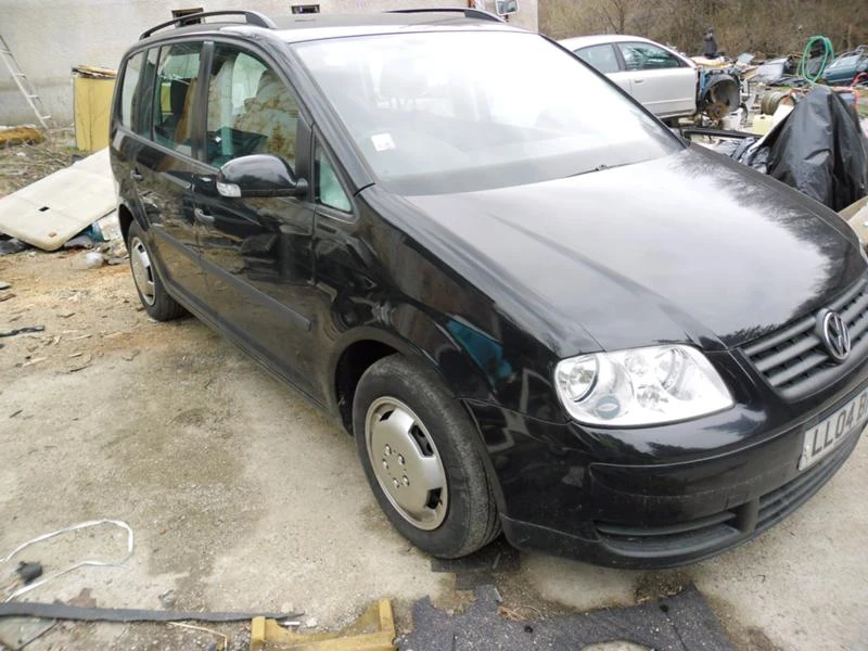 VW Touran 2.0 TDI На части, снимка 4 - Автомобили и джипове - 24667125