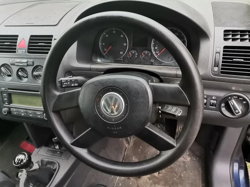 VW Touran 2.0 TDI На части, снимка 16 - Автомобили и джипове - 24667125