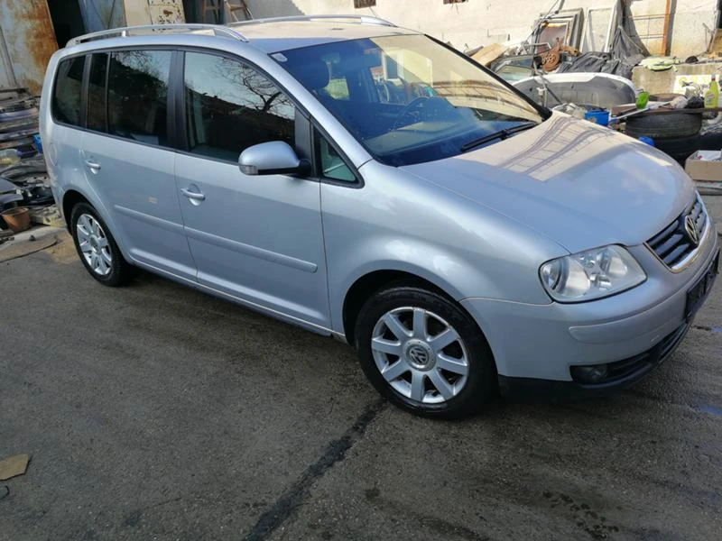 VW Touran 2.0 TDI На части, снимка 3 - Автомобили и джипове - 24667125