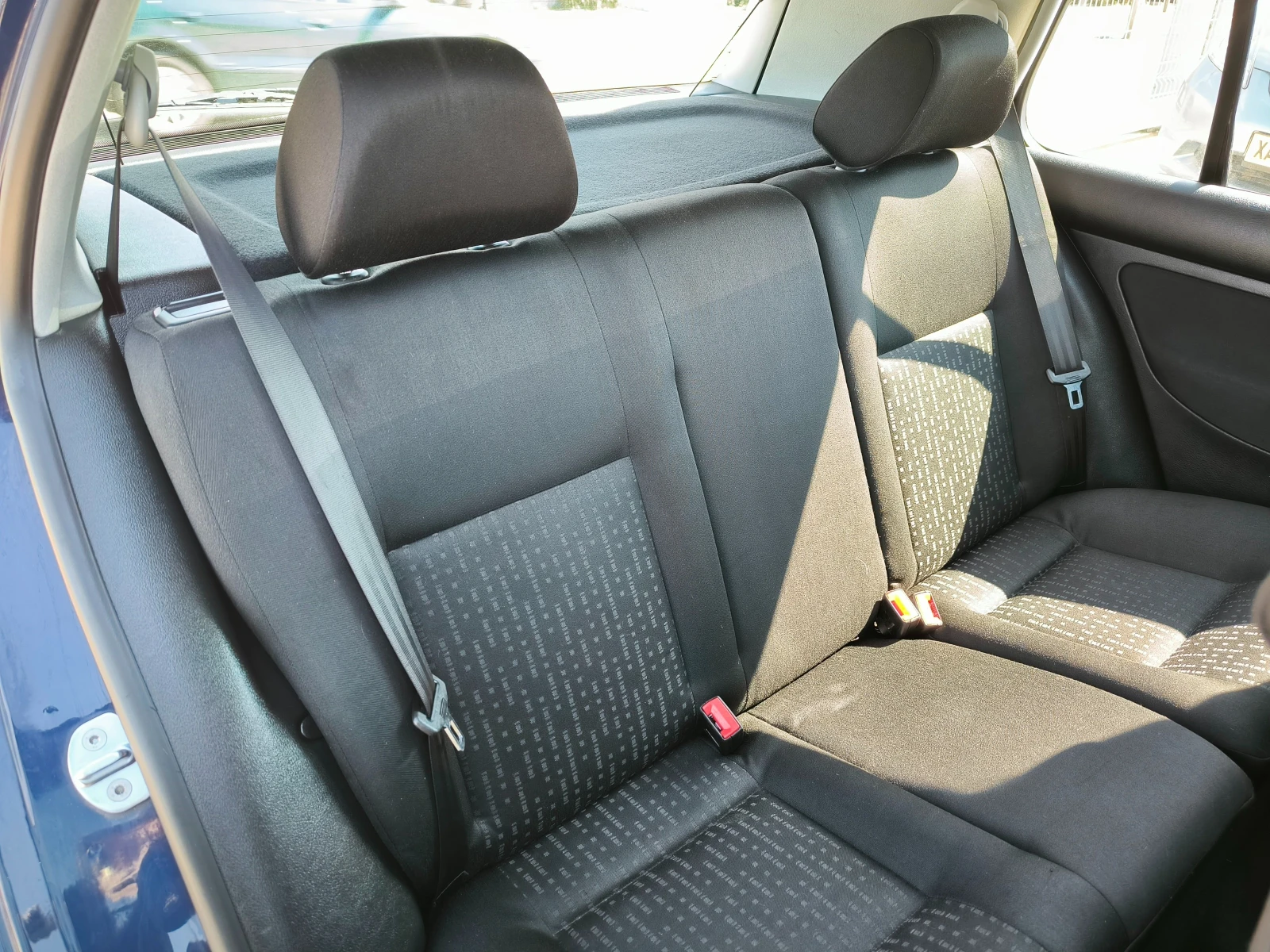 VW Golf 1.6i  AUTOMAT | Mobile.bg   11