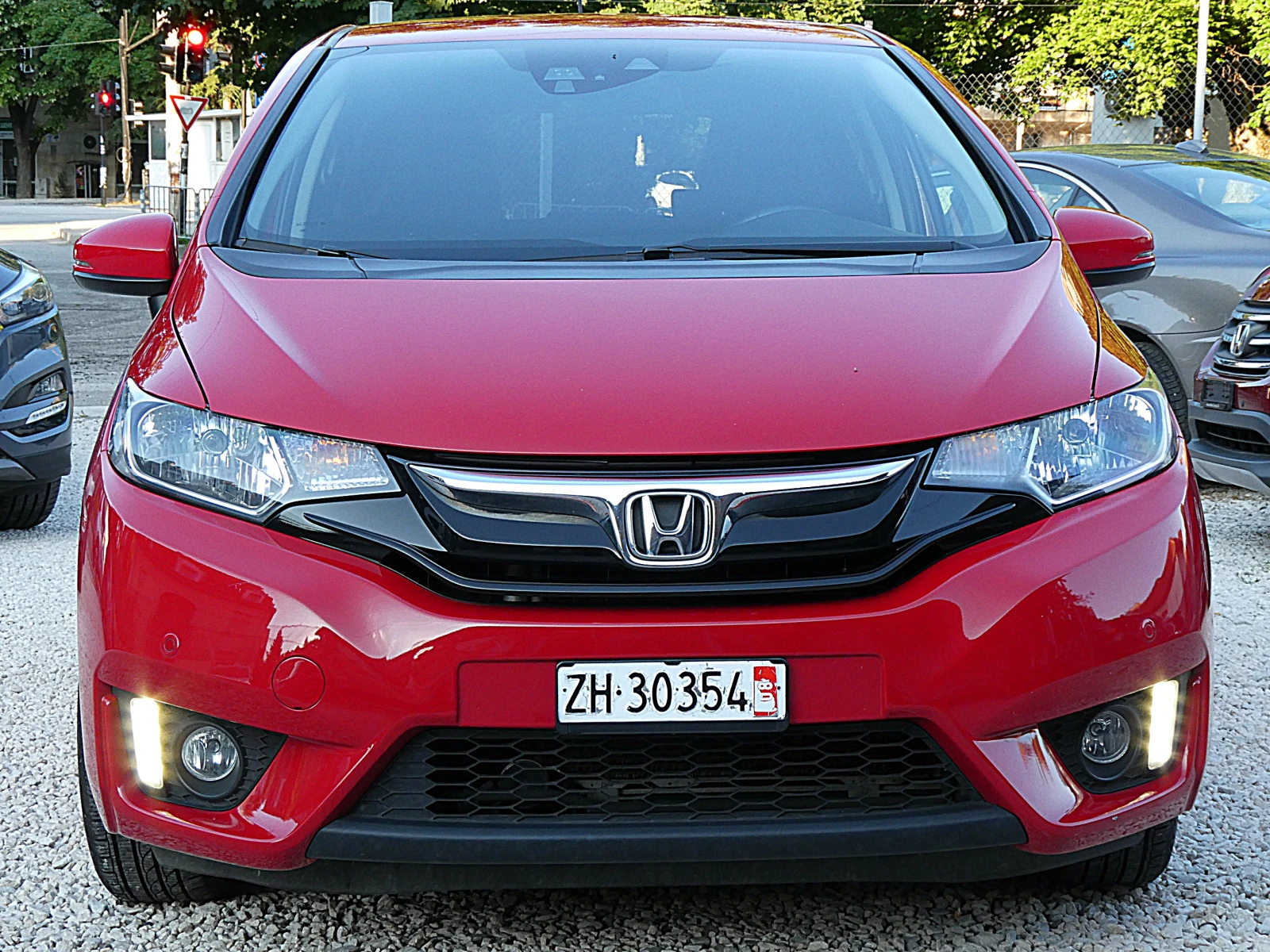 Honda Jazz 1.3ШВЕЙЦАРИЯ/КЛИМАТРОНИК/Keyles/Халогени/Осова/Лед - изображение 3