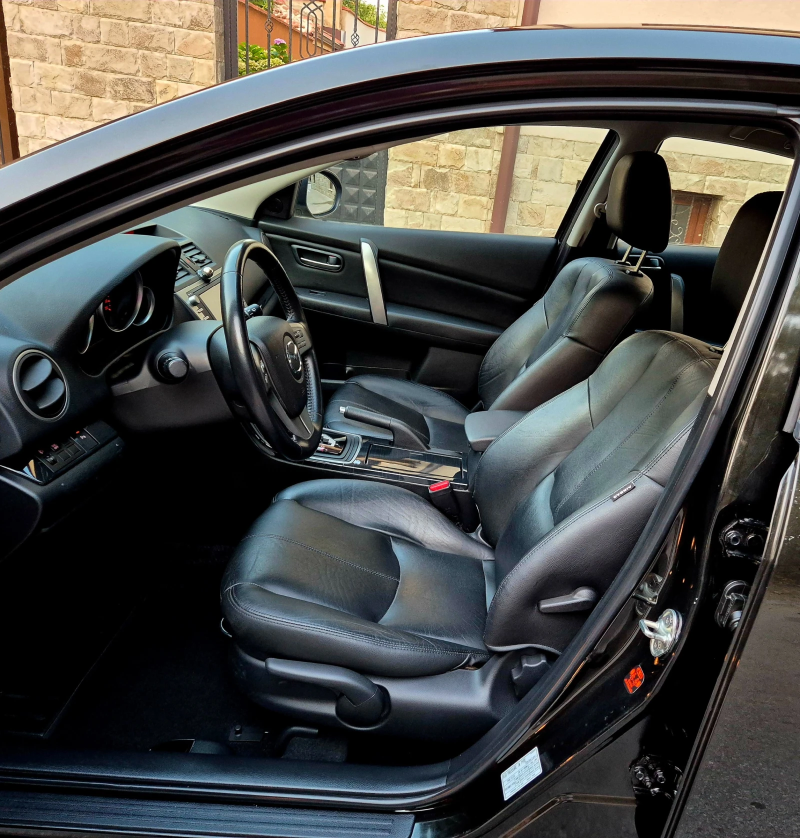 Mazda 6 2.0i-автомат-EXCLUSIVE-нави-кожа-Japan  - изображение 4