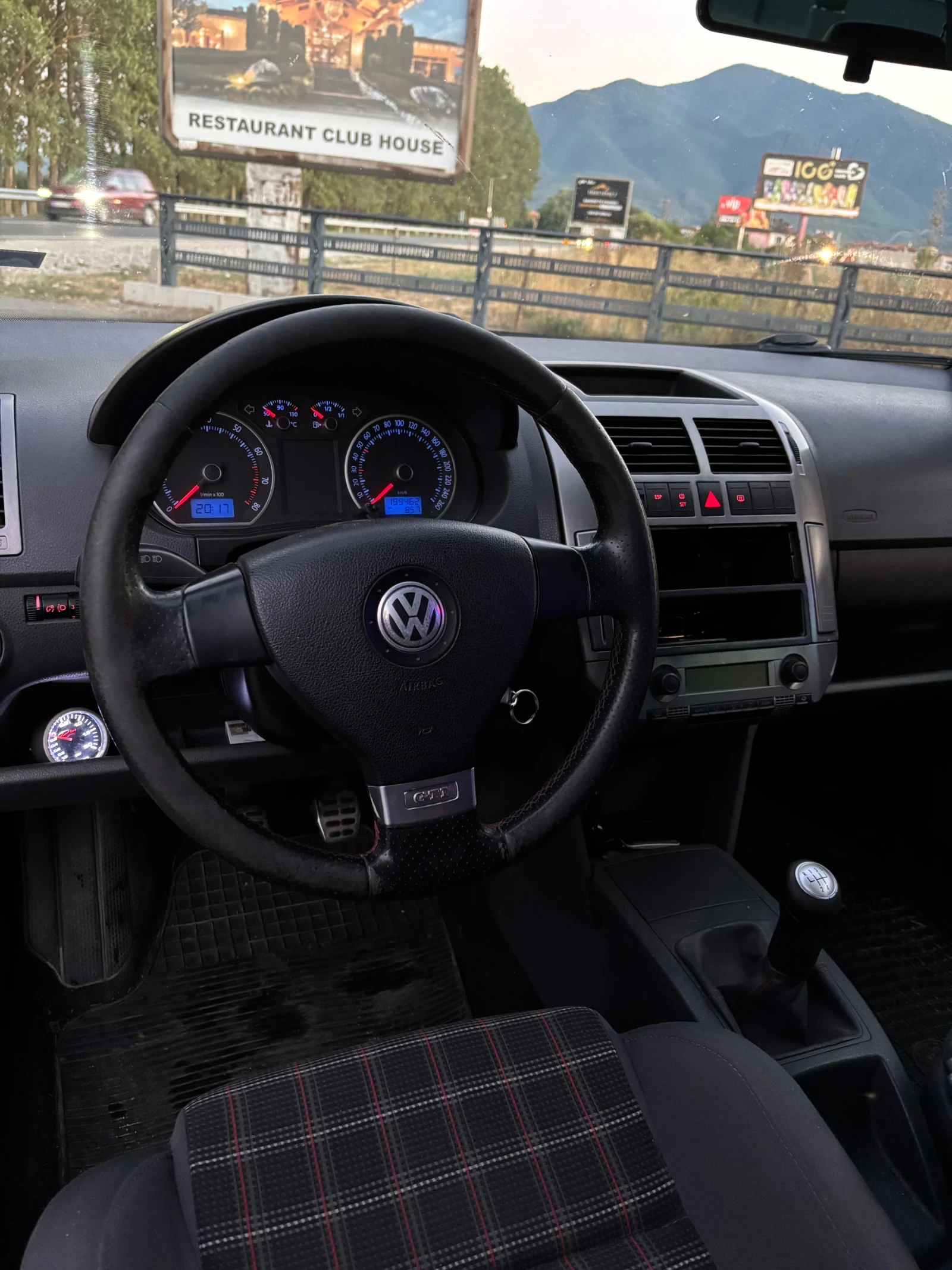 VW Polo 1.8 TURBO - изображение 8
