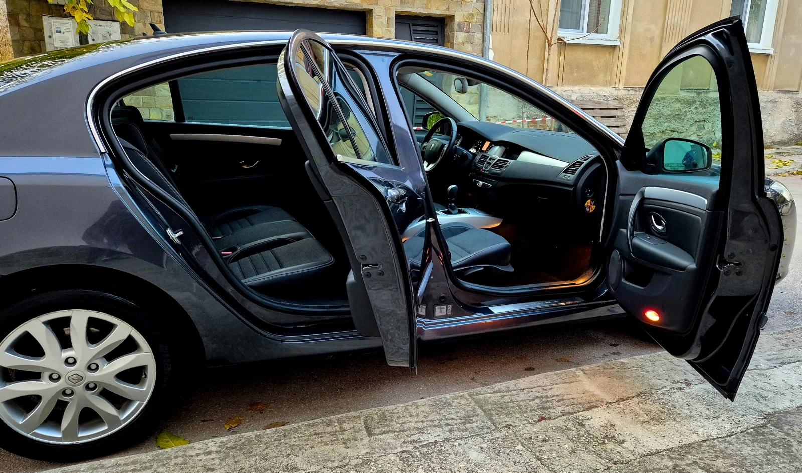 Renault Laguna 2.0i-Authentique-navi- koja-6speed | Mobile.bg   14