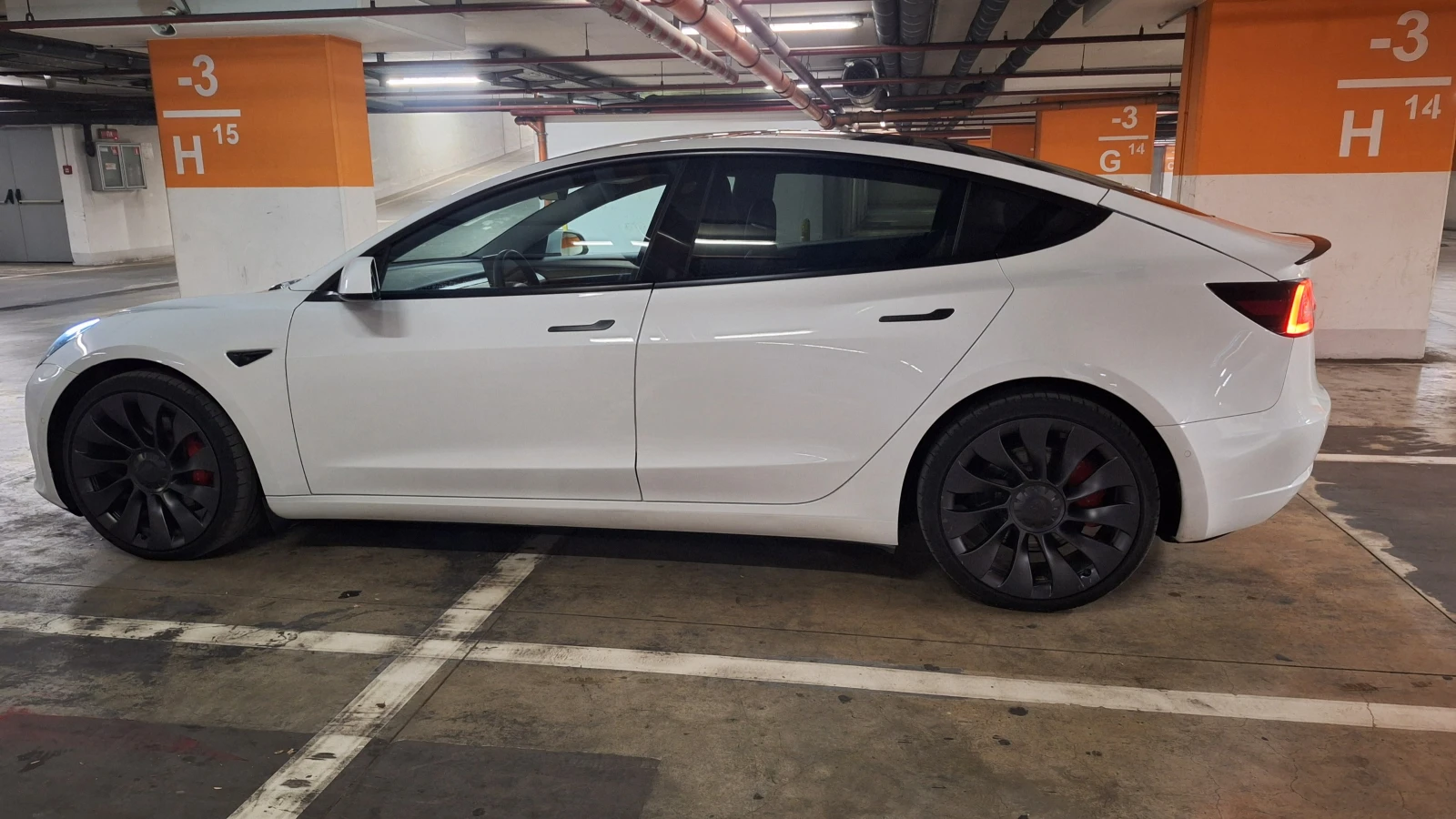Tesla Model 3 PERFORMANCE * Dual Motor * Long Range * �������� | Mobile.bg � ����������� 9