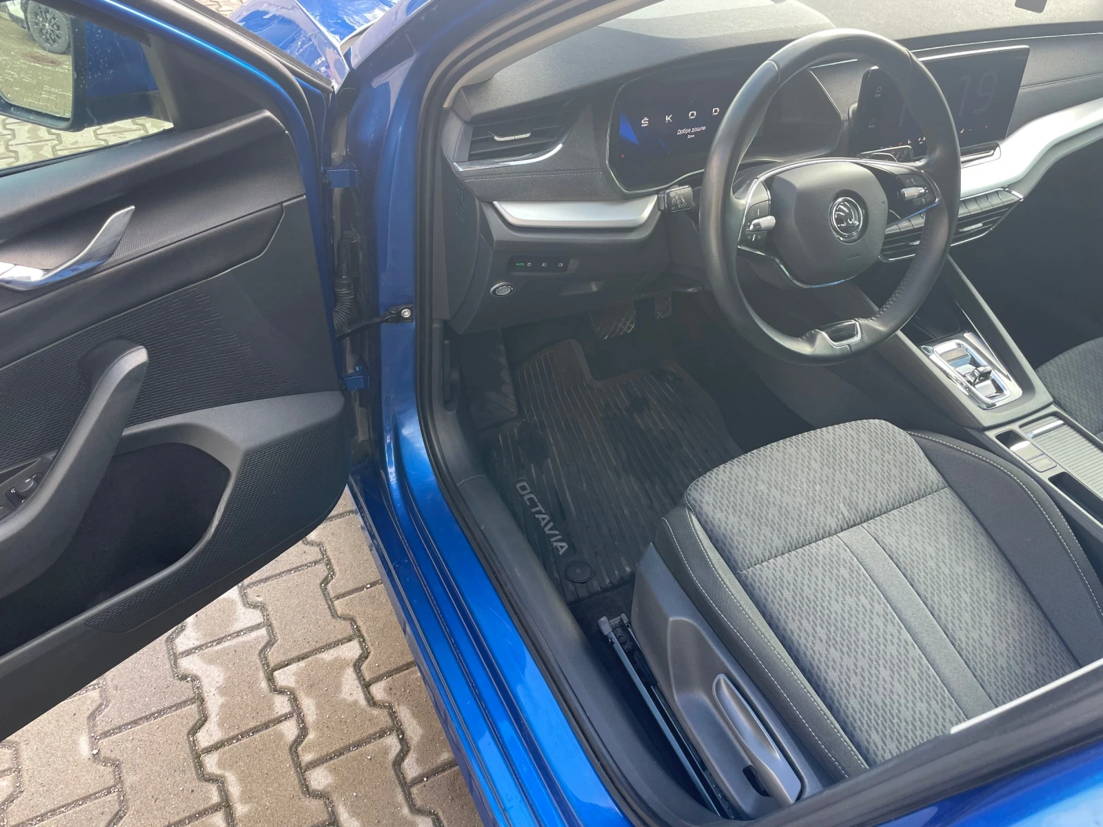 Skoda Octavia 1.5 TSI M-hev DSG - изображение 6