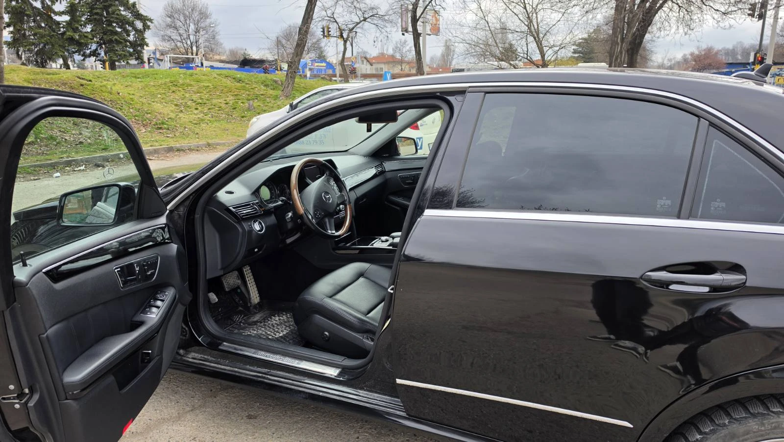 Mercedes-Benz E 350, снимка 2 - Автомобили и джипове - 53997382