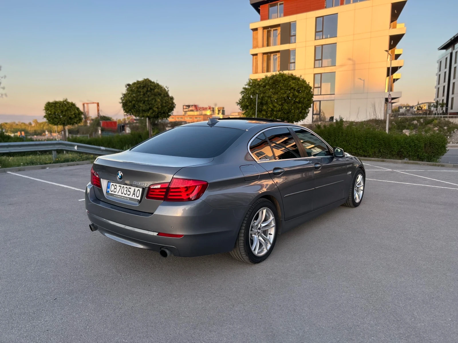 BMW 535 i MT RWD, снимка 5 - Автомобили и джипове - 54322563