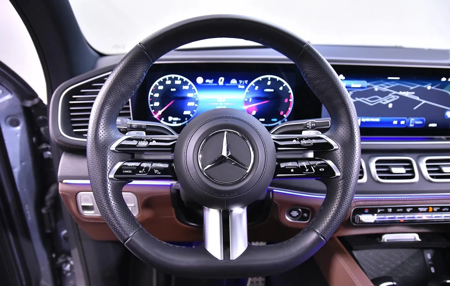 Mercedes-Benz GLS 450 d 4MATIC AMG-Line, снимка 5 - Автомобили и джипове - 54451378