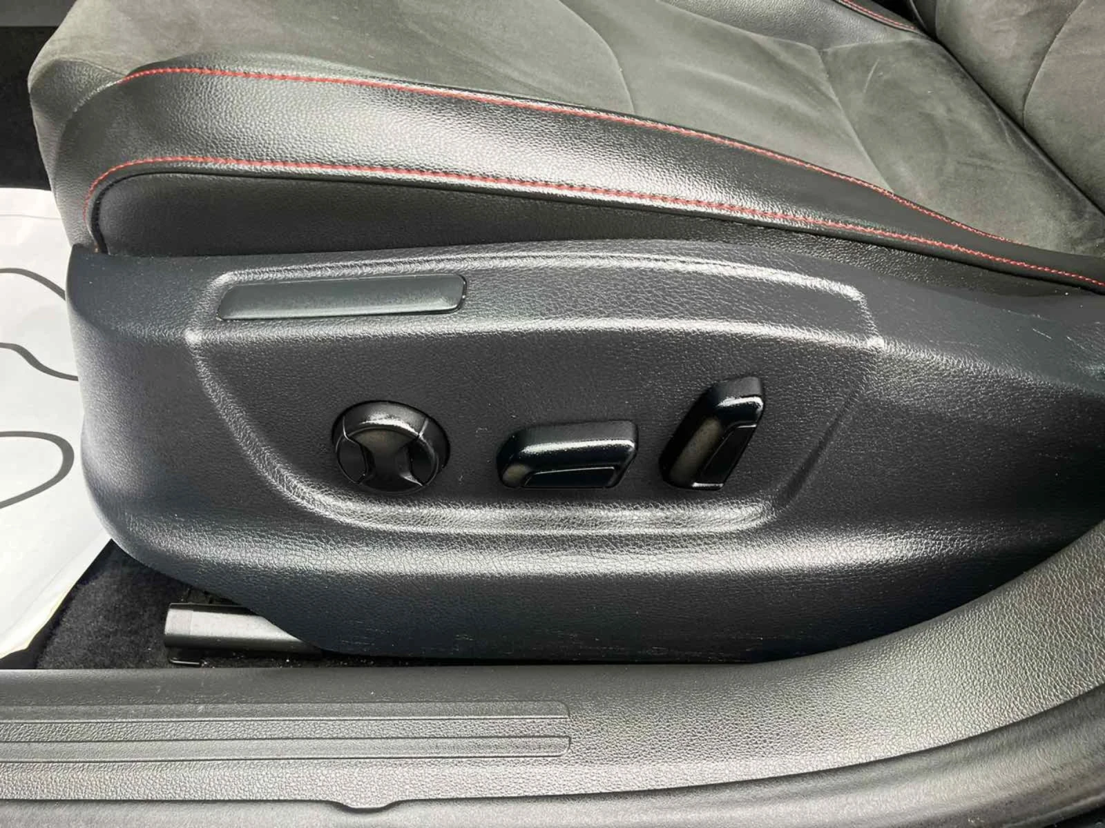 Seat Leon, снимка 14 - Автомобили и джипове - 54794296