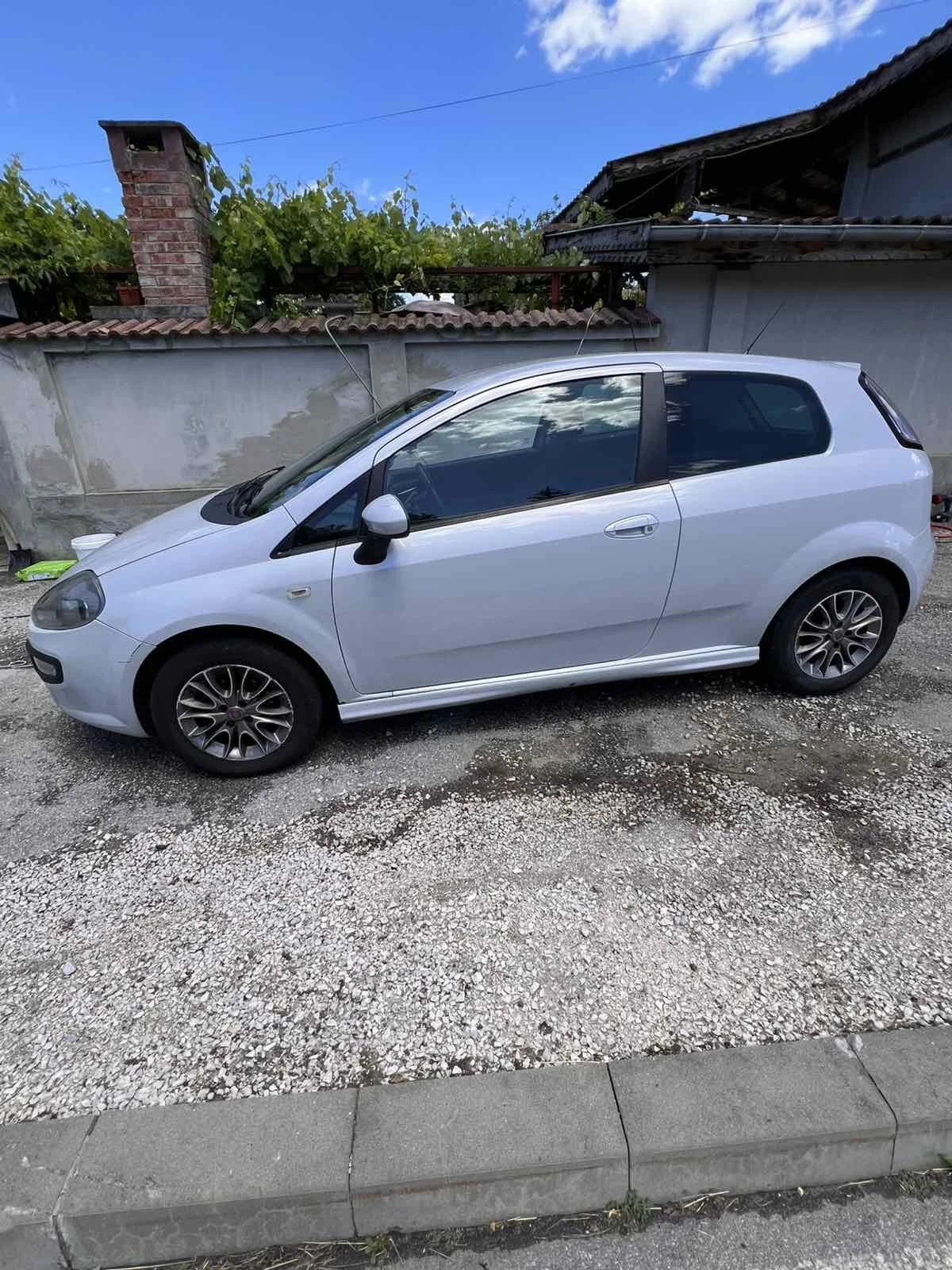 Fiat Punto 1.3 , снимка 2 - Автомобили и джипове - 54919259