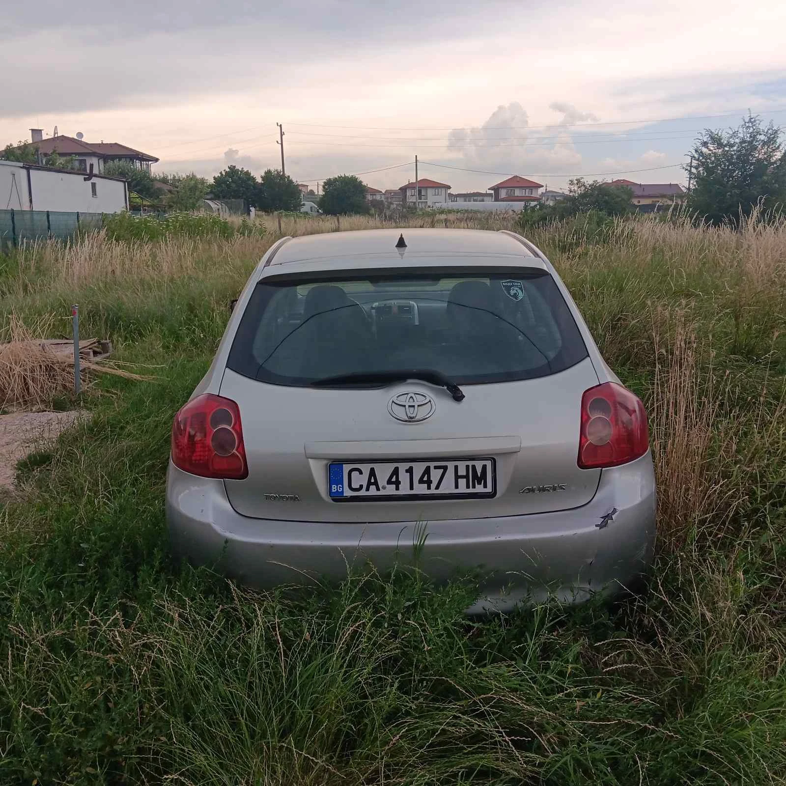 Toyota Auris 1.4 Бензин, снимка 5 - Автомобили и джипове - 55104200