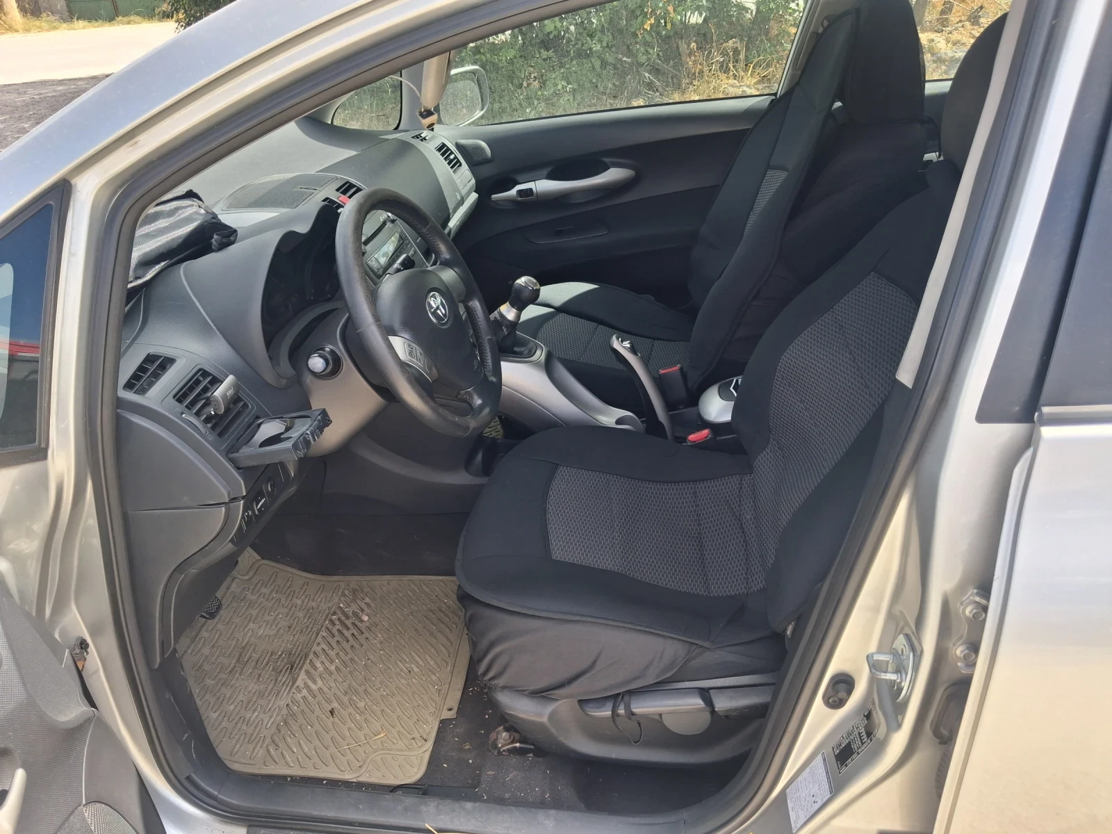 Toyota Auris | Mobile.bg � ����������� 10