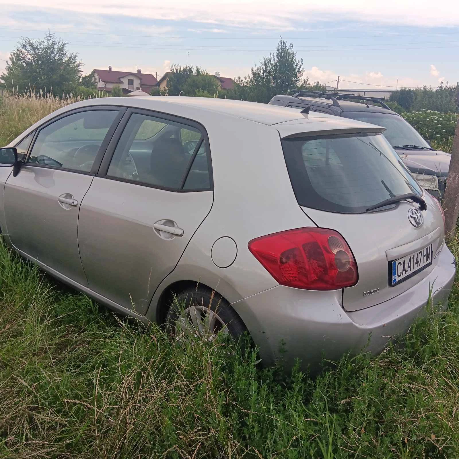 Toyota Auris 1.4 Бензин, снимка 6 - Автомобили и джипове - 55104200