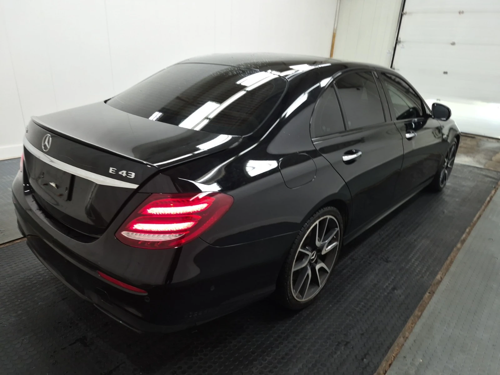 Mercedes-Benz E 430 AMG 4MATIC, снимка 4 - Автомобили и джипове - 55119476