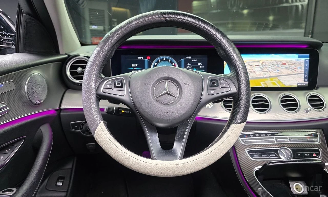 Mercedes-Benz E 300 AMG* LINE* BURMESTER* ОБДУХВАНЕ* ДИГИТАЛНО* ТАБЛО*, снимка 8 - Автомобили и джипове - 55193307