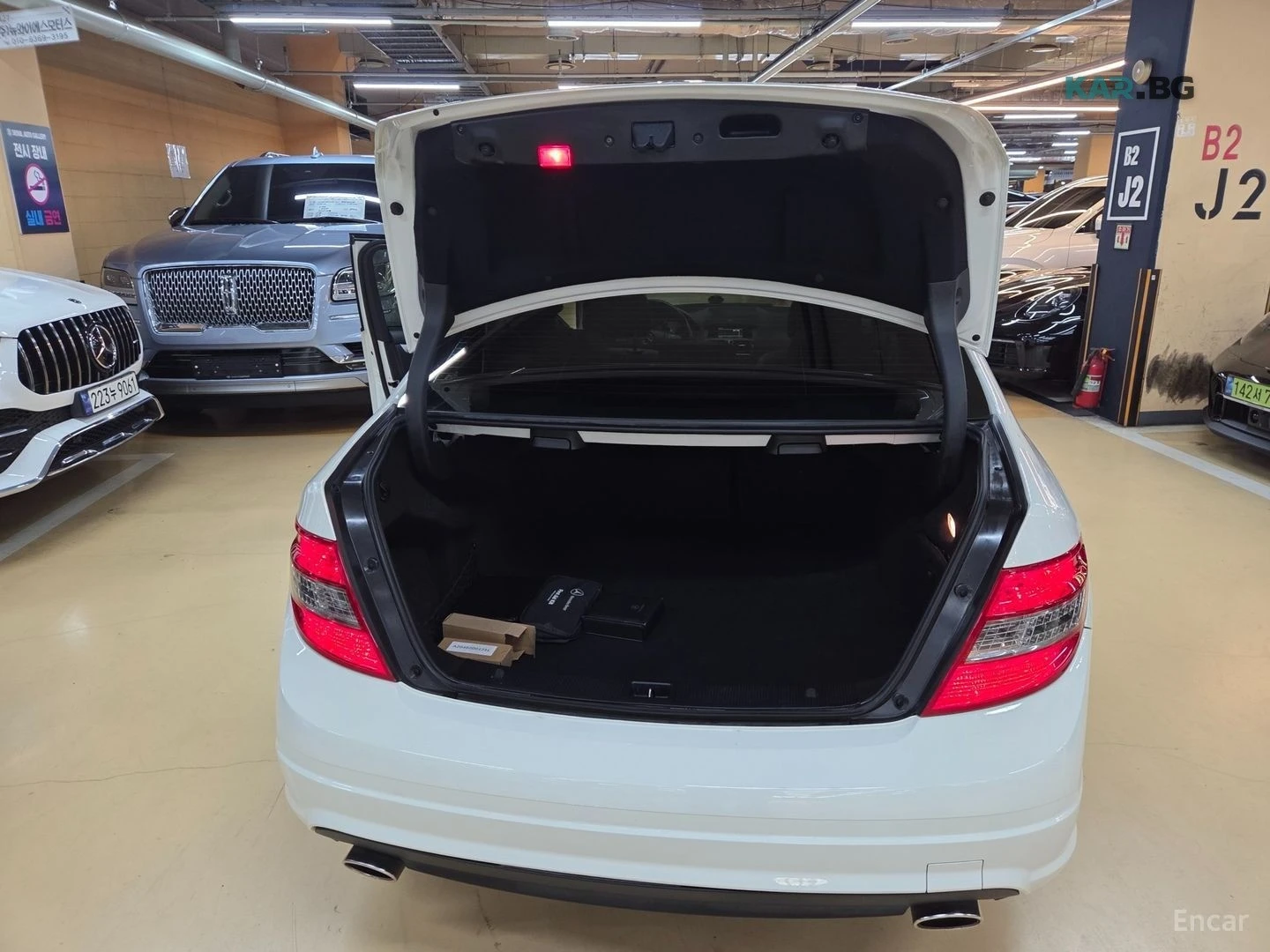 Mercedes-Benz C 300 W204* AMG * КОЖА* ПАНО* , снимка 17 - Автомобили и джипове - 55244920