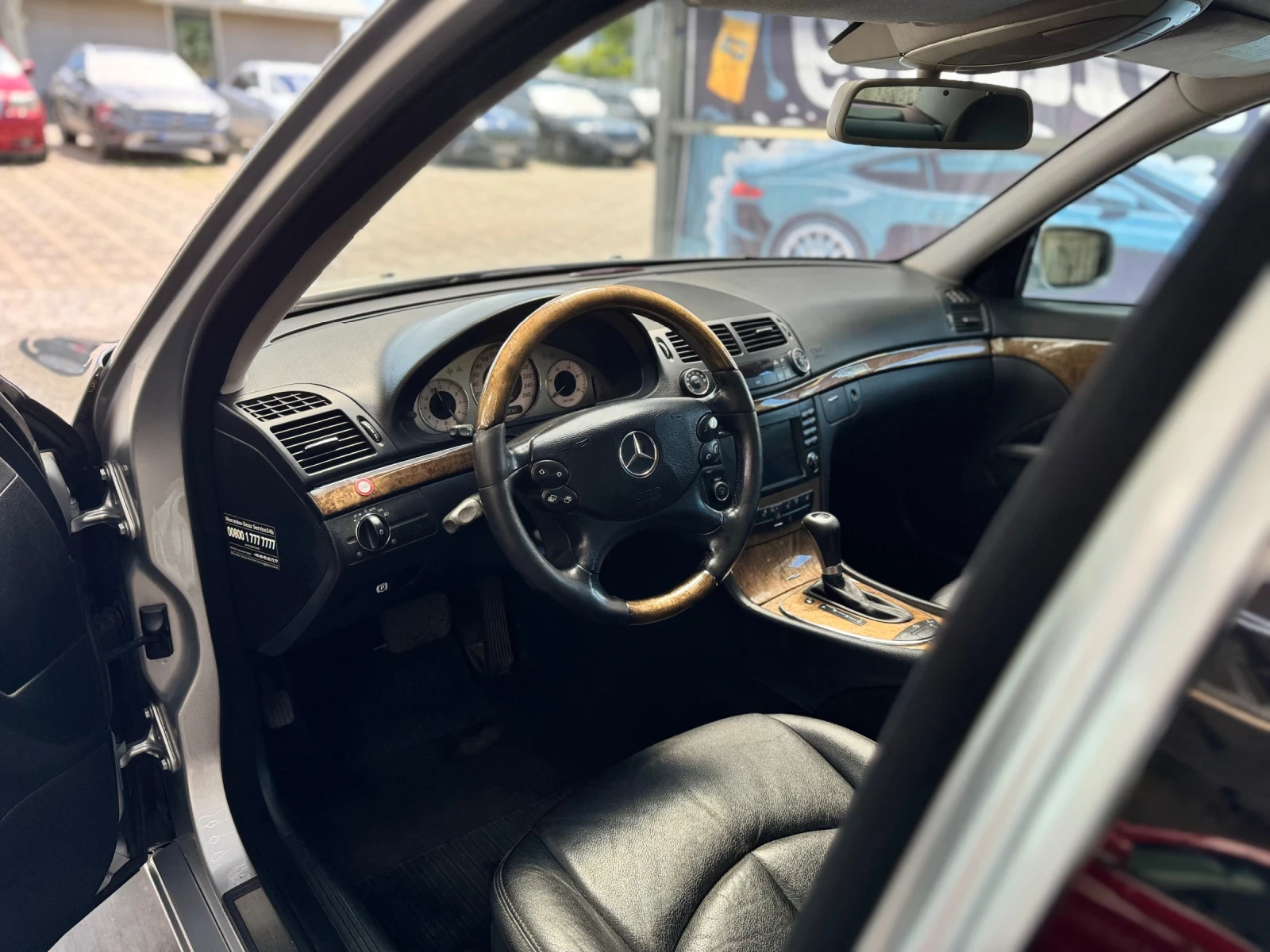 Mercedes-Benz E 320 CDI 4MATIC Avantgarde AirMatic , снимка 9 - Автомобили и джипове - 55418698
