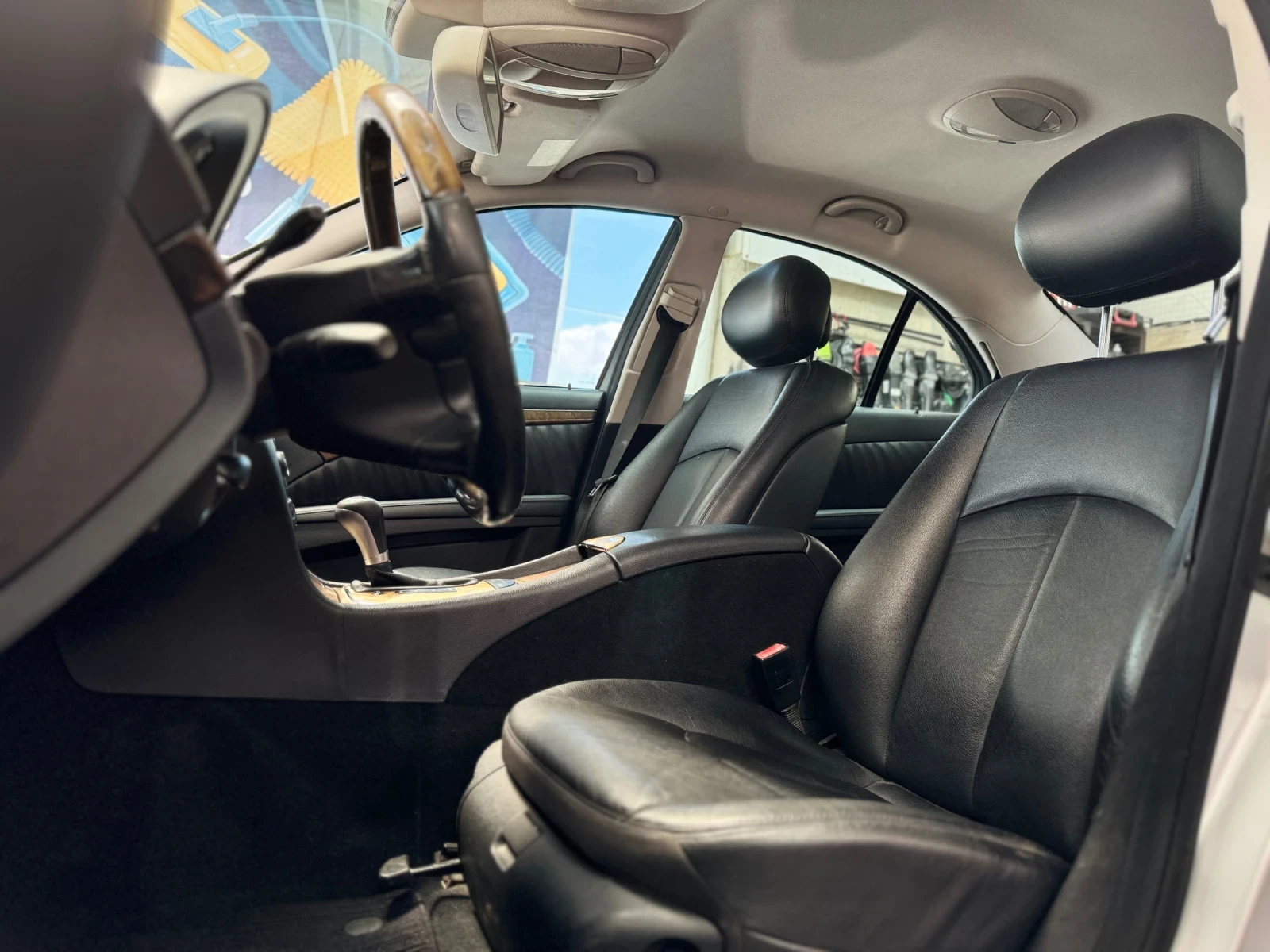 Mercedes-Benz E 320 CDI 4MATIC Avantgarde AirMatic , снимка 10 - Автомобили и джипове - 55418698