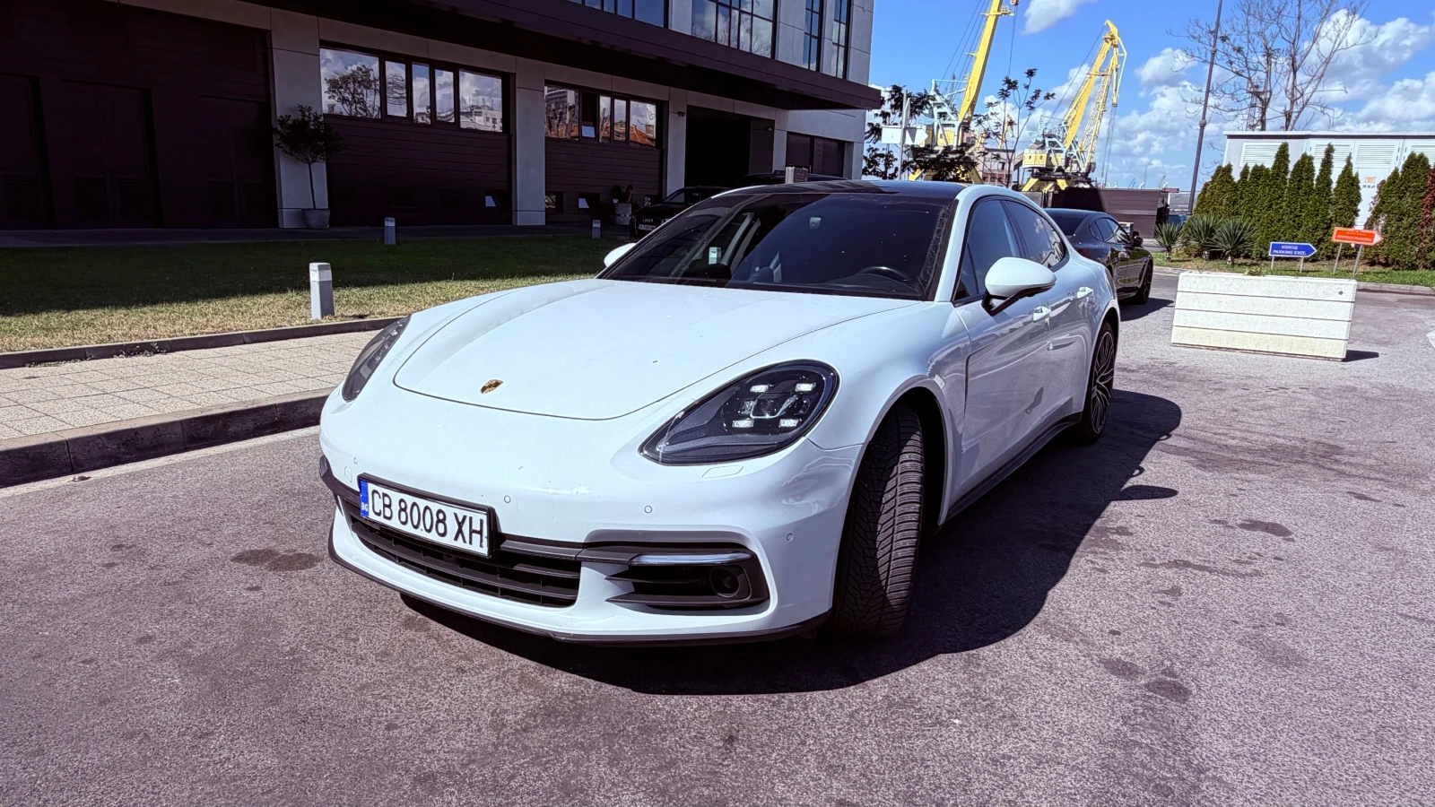 Porsche Panamera 4S (971)