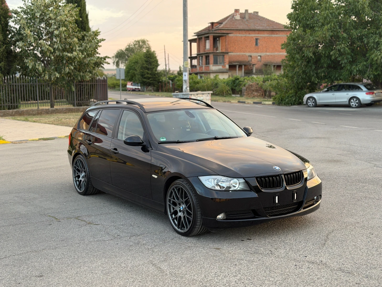 BMW 320 2.0, снимка 2 - Автомобили и джипове - 55852839