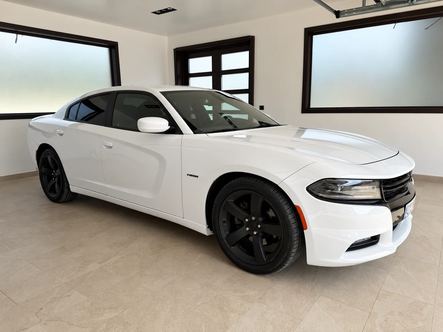 Dodge Charger R/T 5.7 HEMI V8   373 к.с., снимка 2 - Автомобили и джипове - 56024702