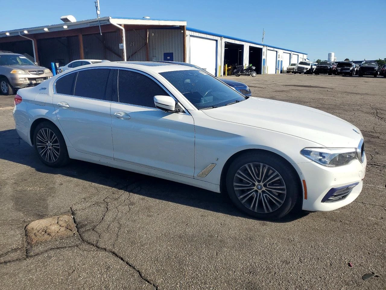 BMW 530 2.0l Xe, снимка 4 - Автомобили и джипове - 56203050
