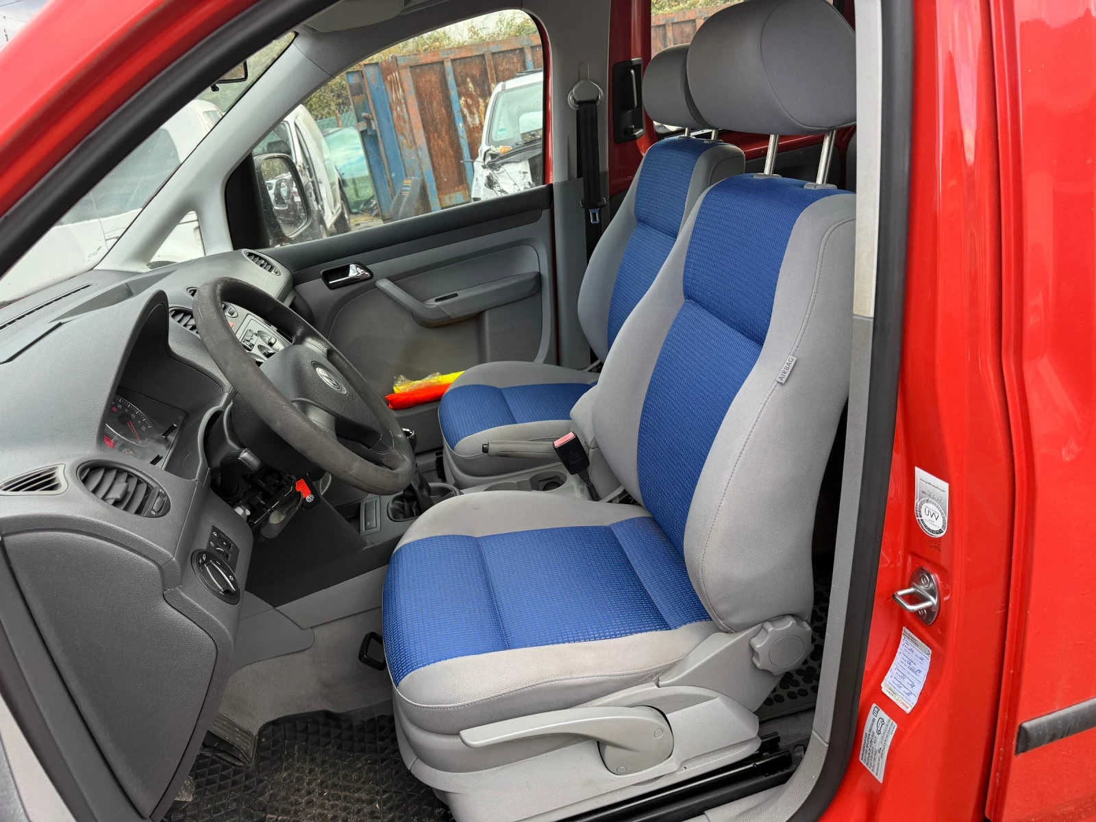 VW Caddy 1.9 TDI, 105 коня , снимка 7 - Автомобили и джипове - 56628105